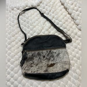 Myra hairon shoulder Bag